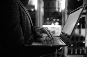 features-datacenter-laptop@2x